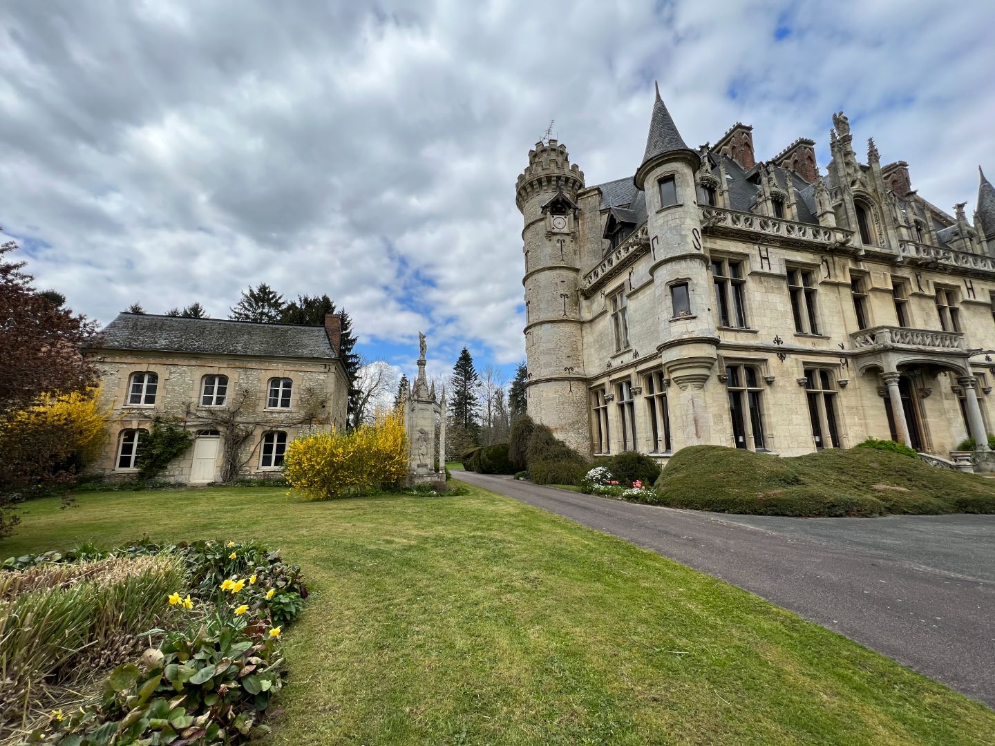 Château  à vendre  - 28 pièce(s) - 756m2 - Chaufour Les Bonnieres (78270)
