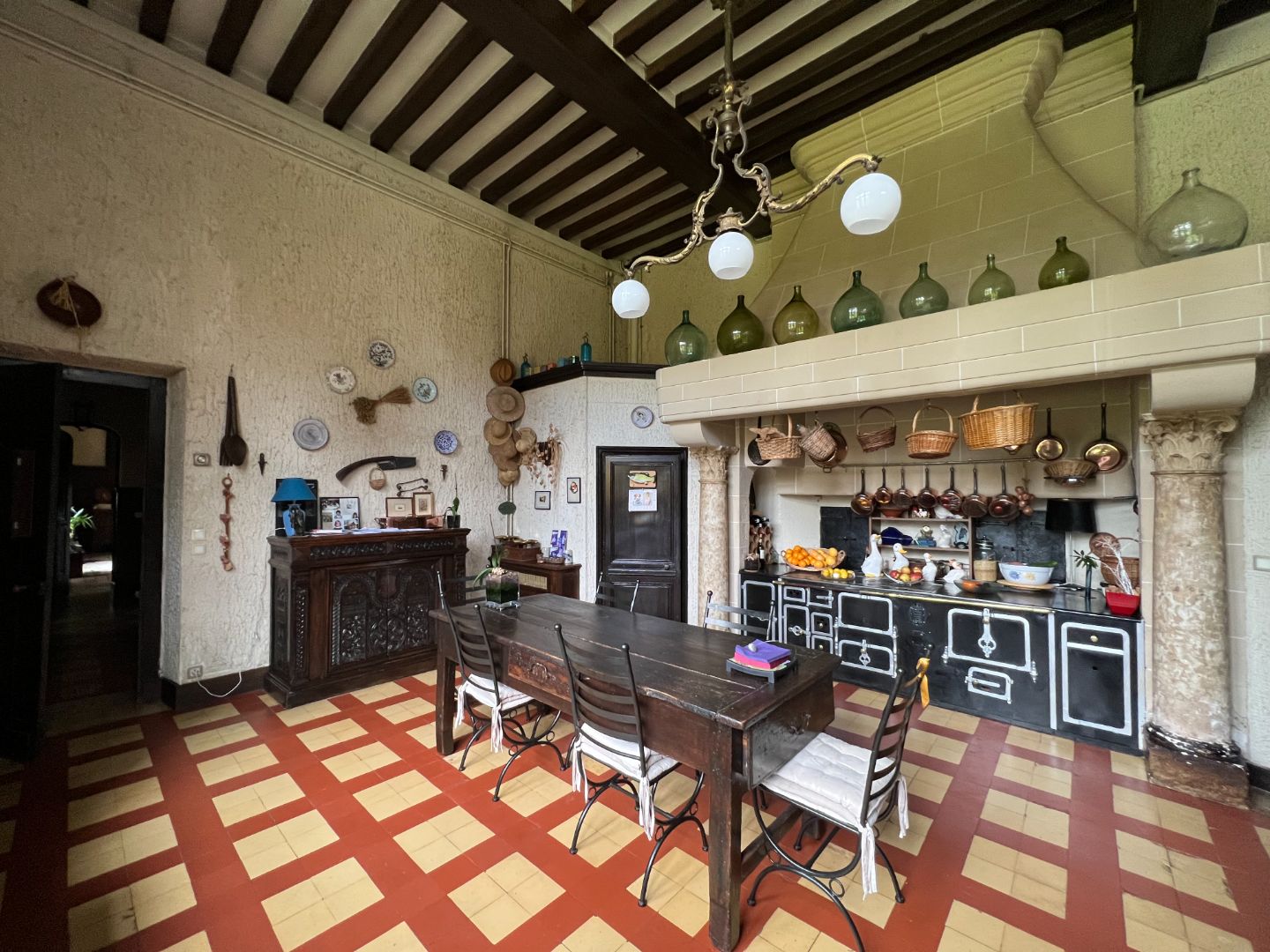 Château  à vendre  - 28 pièce(s) - 756m2 - Chaufour Les Bonnieres (78270)