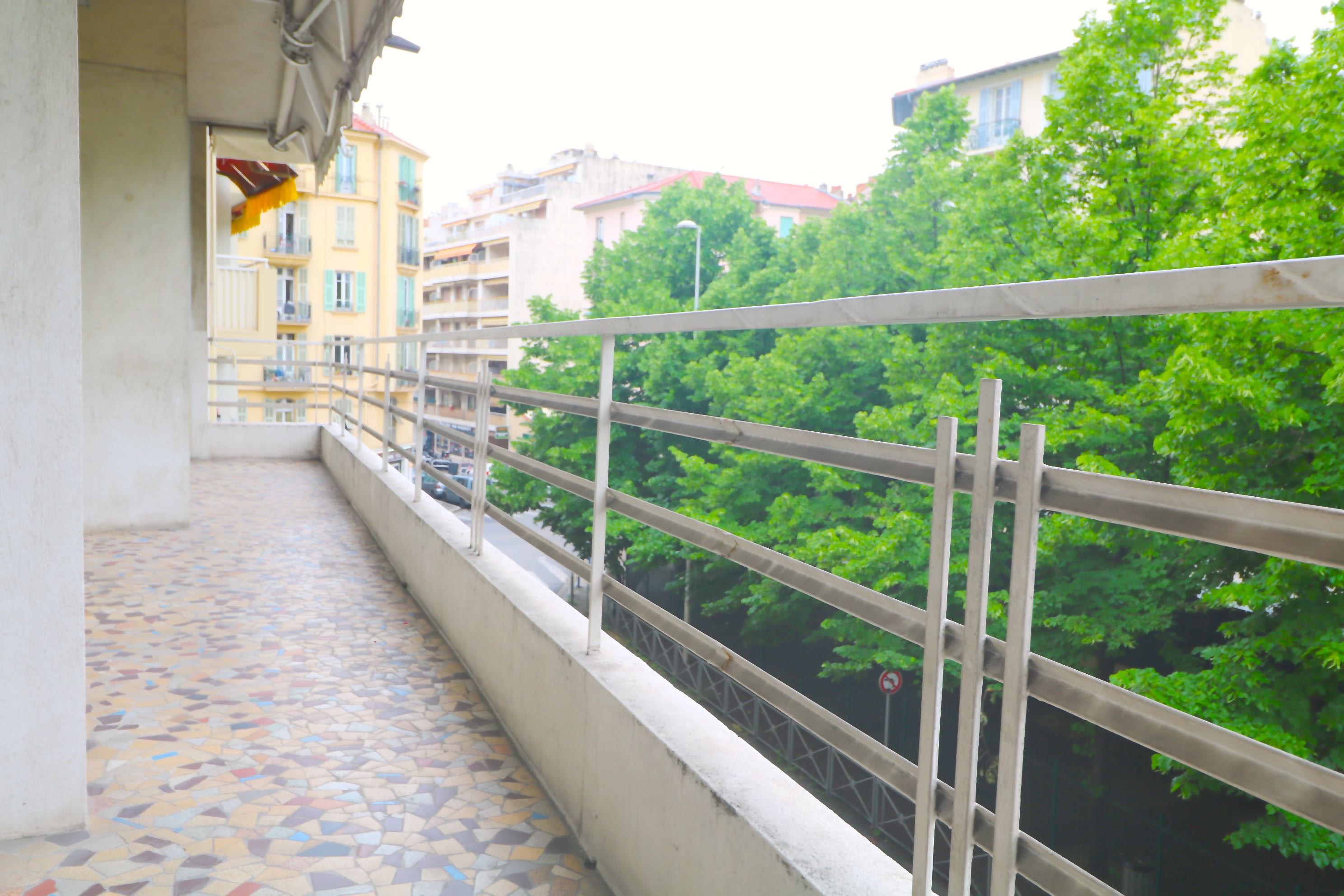 Appartement à vendre  - 3 pièce(s) - 125m2 - Nice (06300)