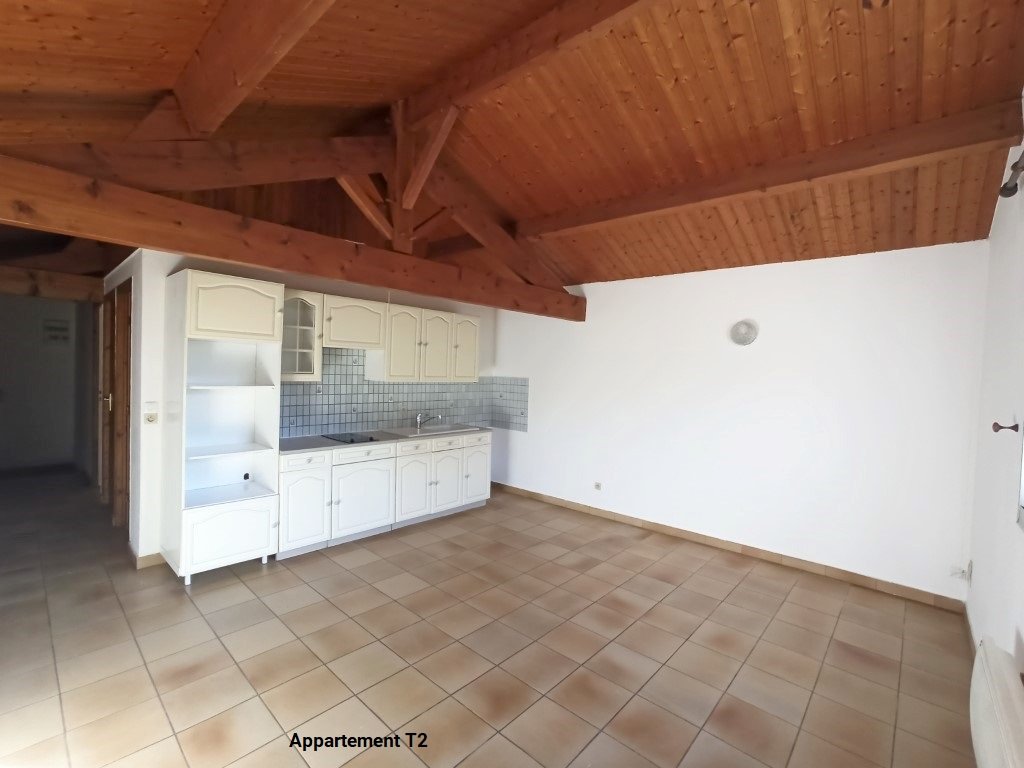 Immeuble de rapport à vendre  - 240m2 - Pons (17800)