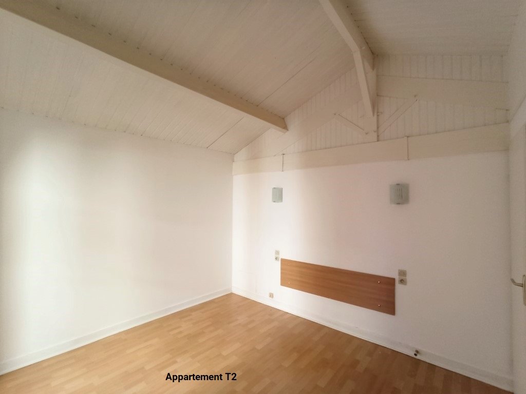 Immeuble de rapport à vendre  - 240m2 - Pons (17800)