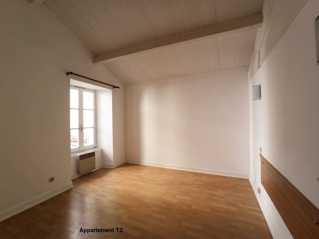 Immeuble de rapport à vendre  - 240m2 - Pons (17800)