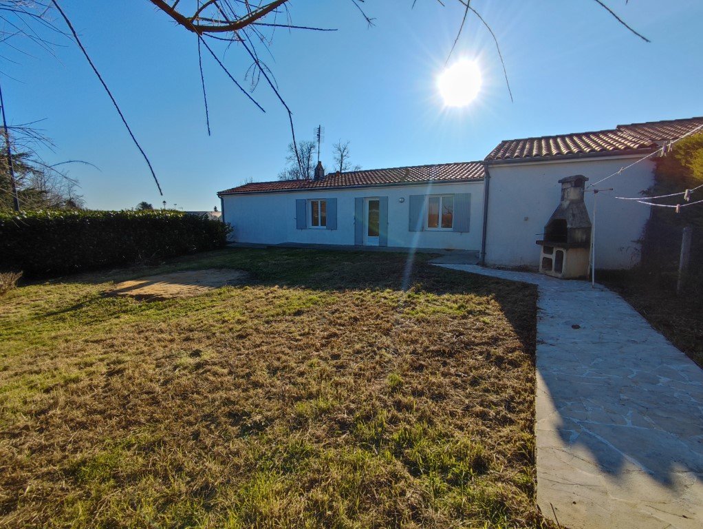 Maison à vendre  - 4 pièce(s) - 89.9m2 - Pons (17800)