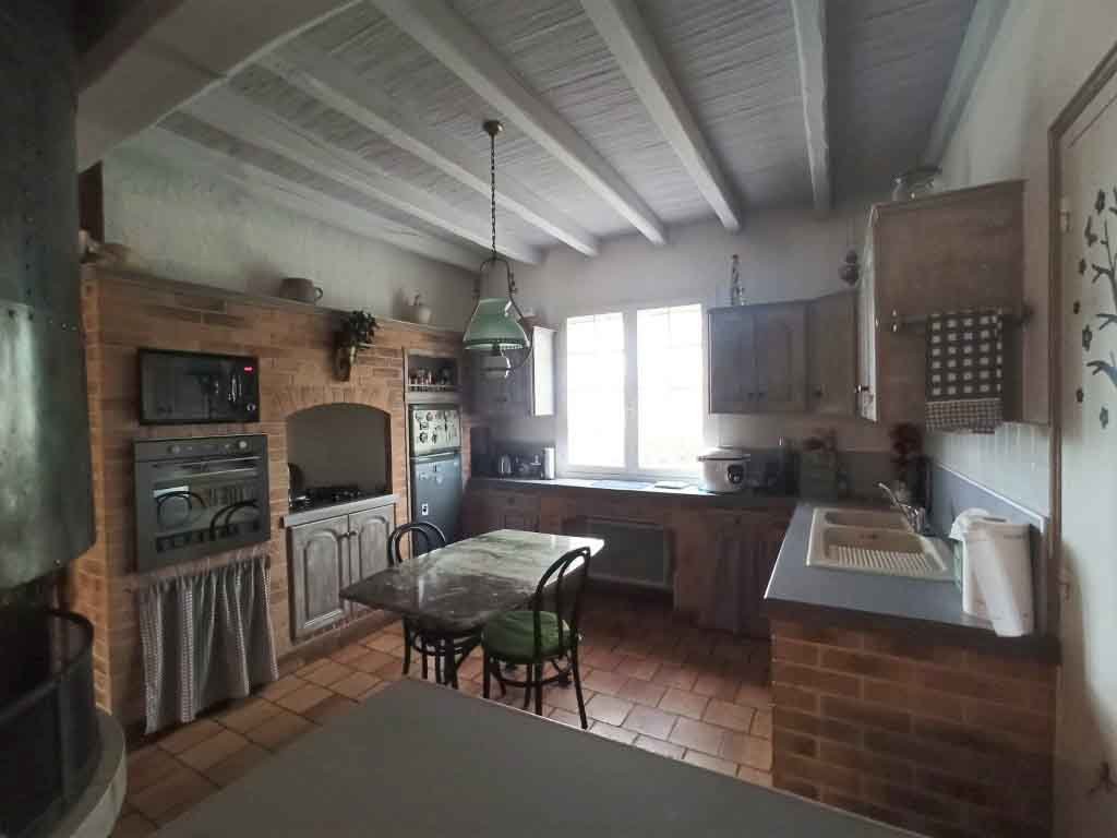 Maison à vendre  - 6 pièce(s) - 113m2 - Pons (17800)