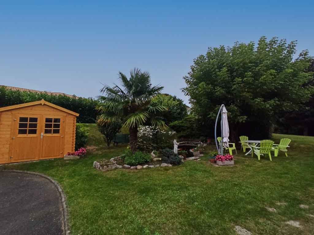 Maison à vendre  - 6 pièce(s) - 113m2 - Pons (17800)