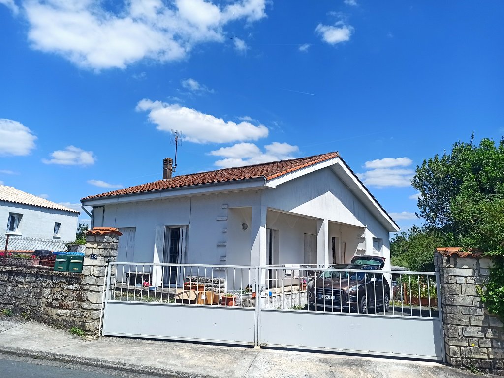 PONS - A quelques minutes du centre ville