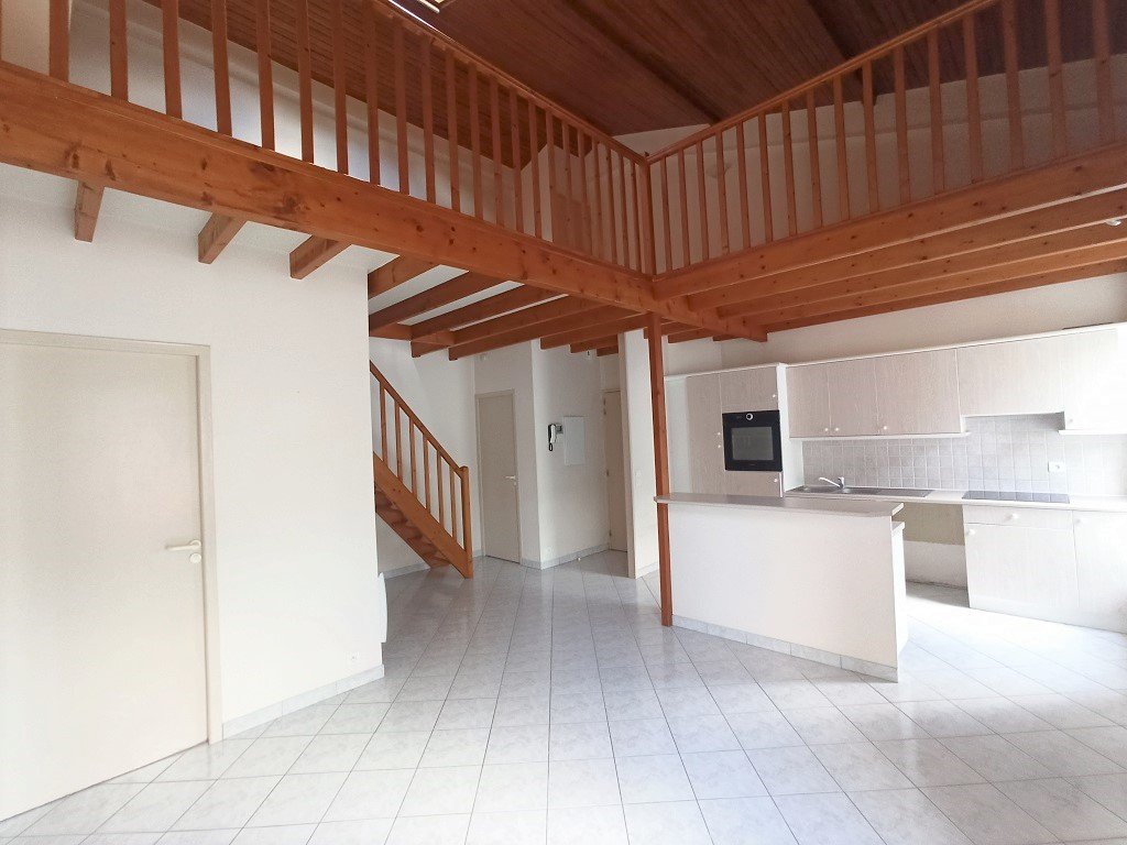 Vente Duplex - 3 pièce(s) - 70.92m2 - Saintes (17100)