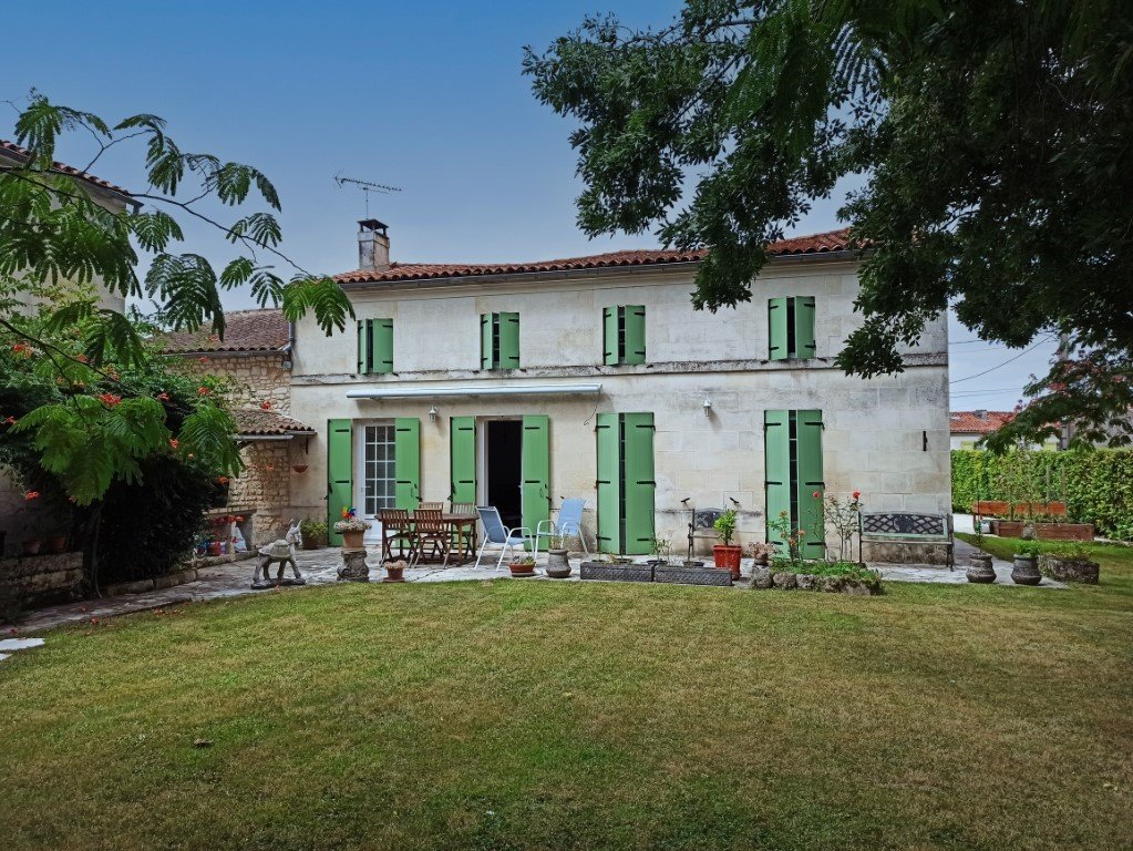 A 5 MIN DU CENTRE DE PONS