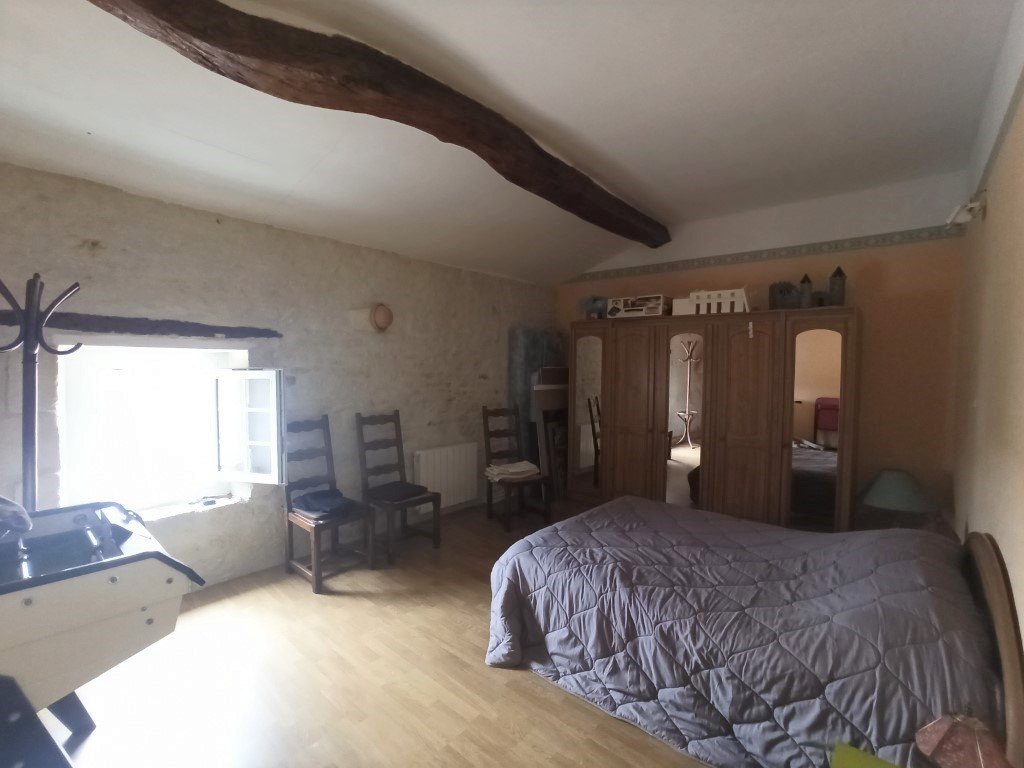 Maison à vendre  - 6 pièce(s) - 190m2 - Pons (17800)