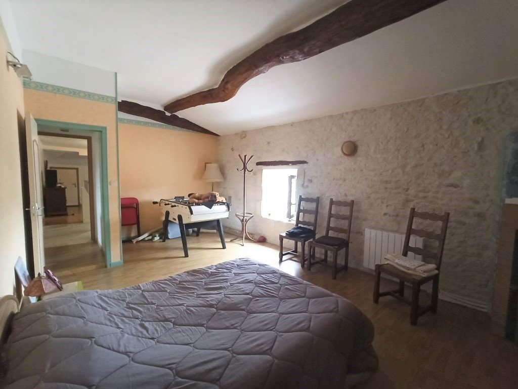 Maison à vendre  - 6 pièce(s) - 190m2 - Pons (17800)