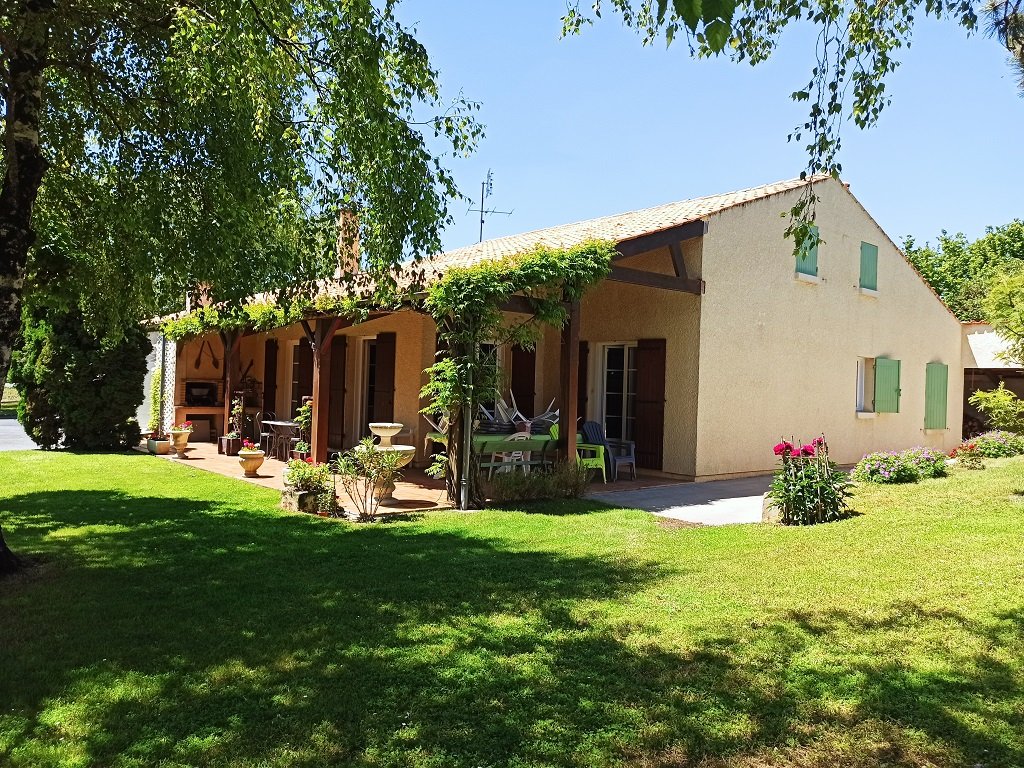 MAISON FAMILIALE A 3 MIN DE PONS