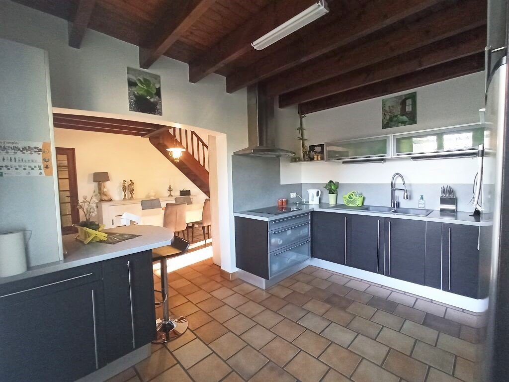 Maison à vendre  - 7 pièce(s) - 156m2 - Pons (17800)