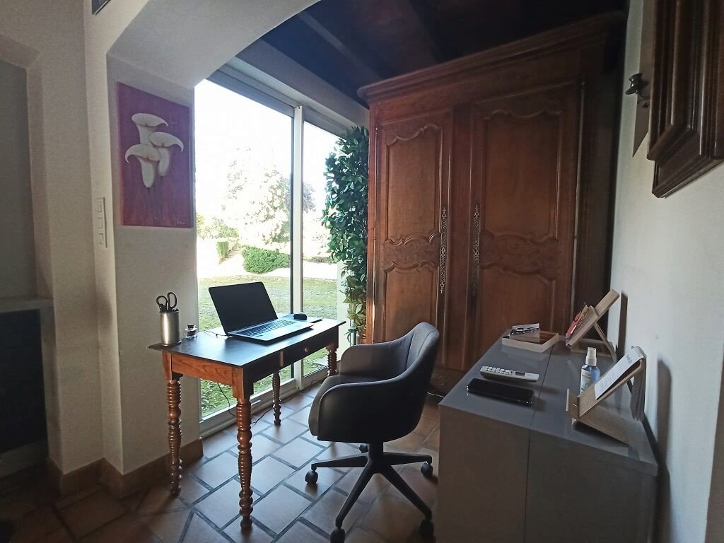 Maison à vendre  - 7 pièce(s) - 156m2 - Pons (17800)