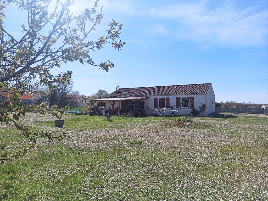 Maison à vendre  - 5 pièce(s) - 100m2 - Montils (17800)