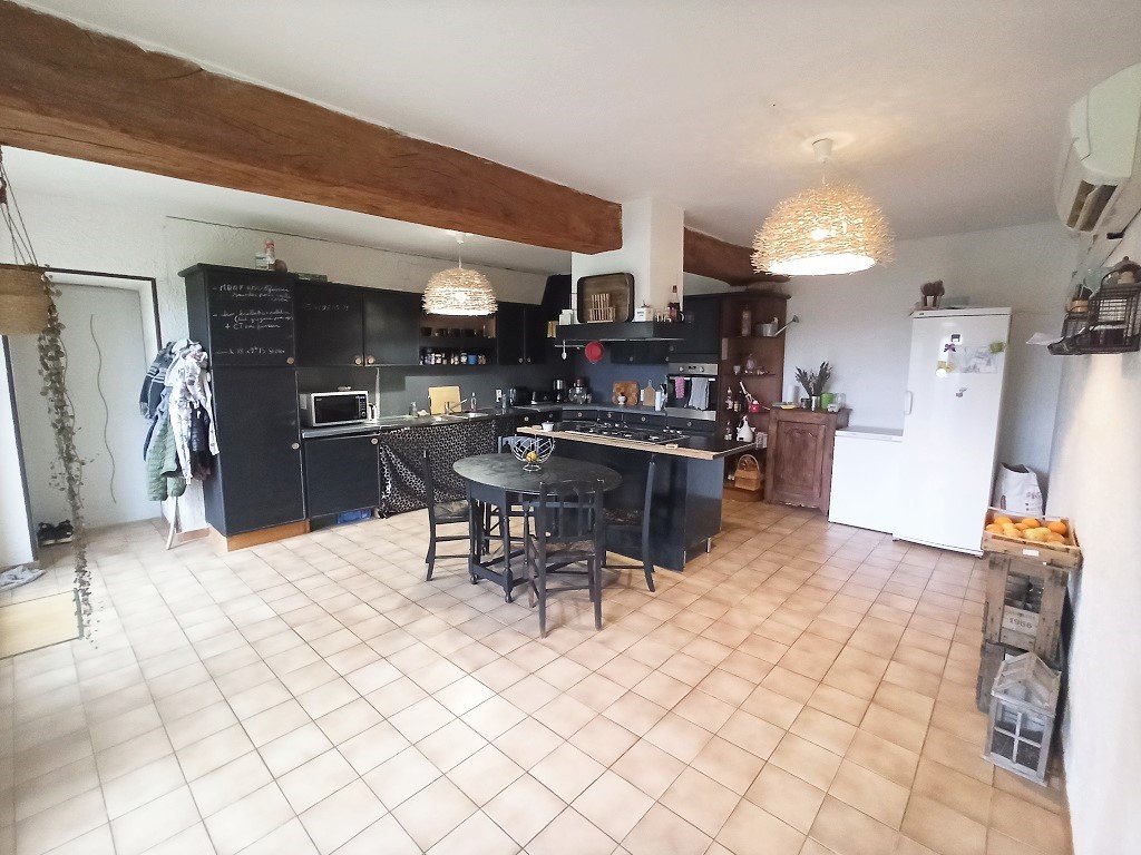 Maison à vendre  - 7 pièce(s) - 217m2 - Berneuil (17460)