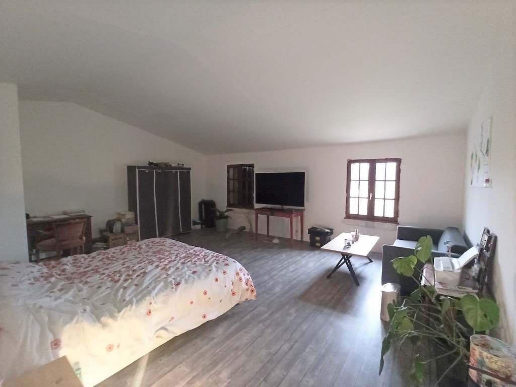 Maison à vendre  - 7 pièce(s) - 217m2 - Berneuil (17460)