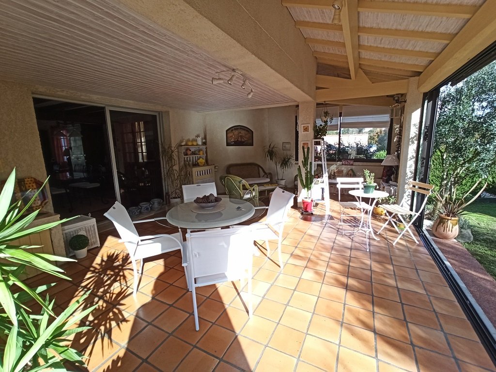 Maison à vendre  - 6 pièce(s) - 188m2 - Pons (17800)