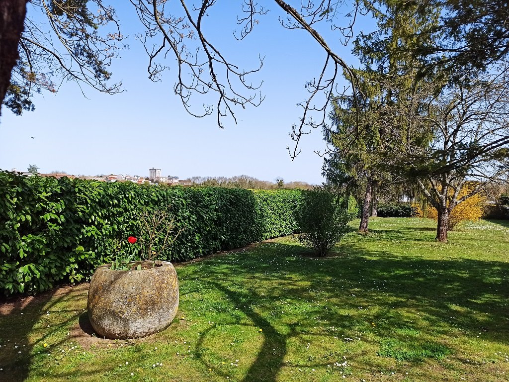 Maison à vendre  - 5 pièce(s) - 92.7m2 - Pons (17800)