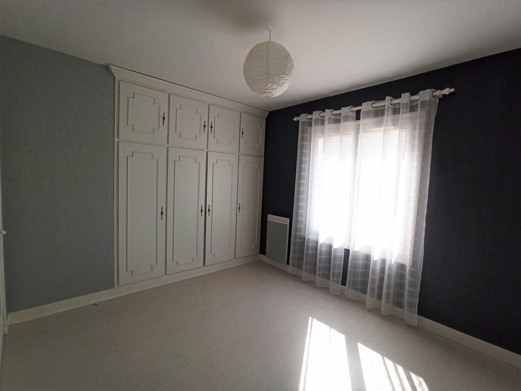 Maison à vendre  - 5 pièce(s) - 92.7m2 - Pons (17800)