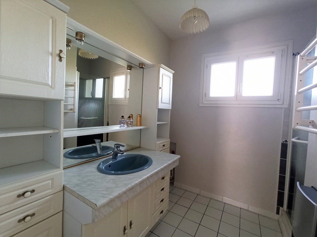 Maison à vendre  - 5 pièce(s) - 92.7m2 - Pons (17800)