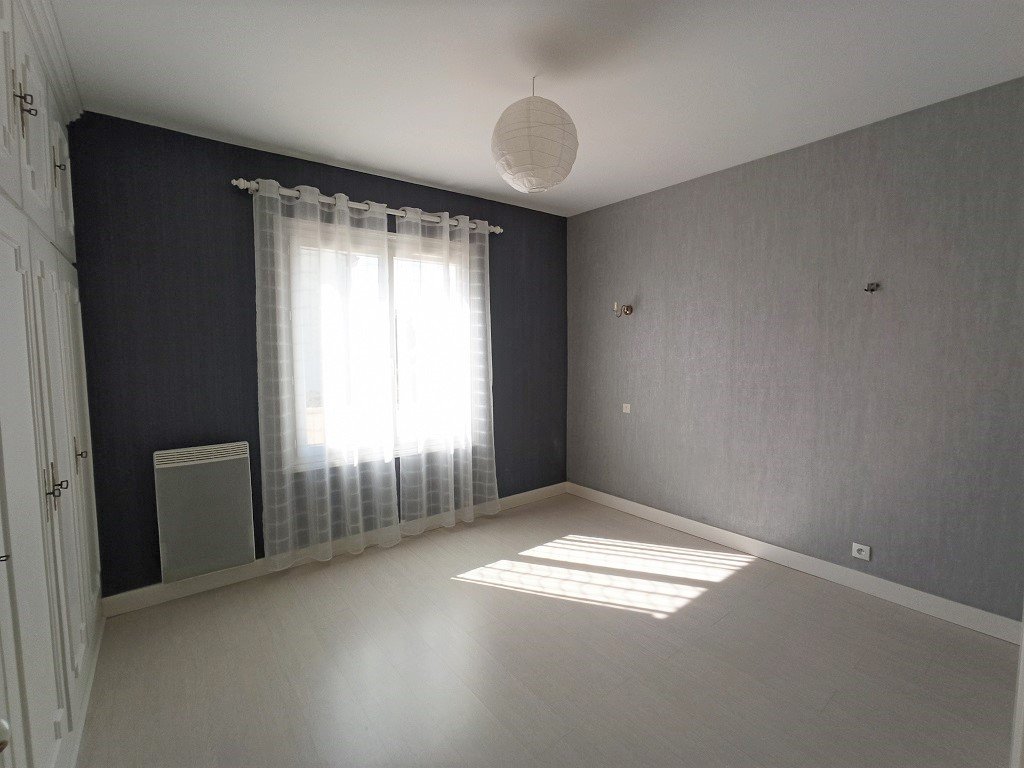 Maison à vendre  - 5 pièce(s) - 92.7m2 - Pons (17800)