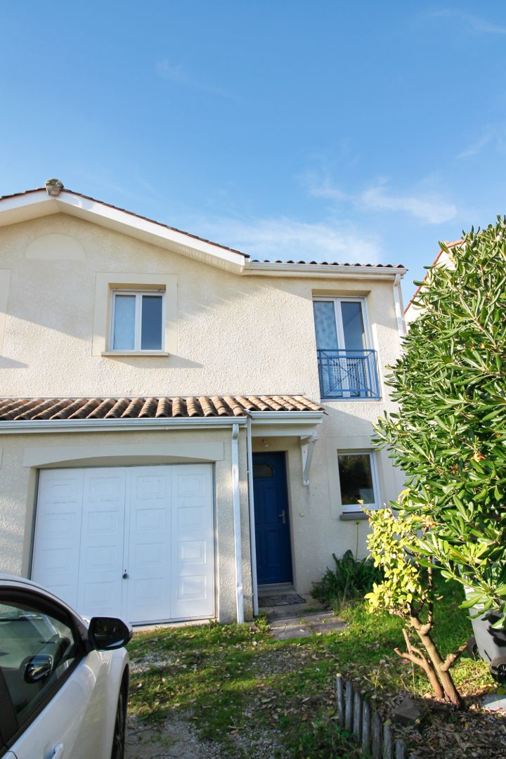 ROYAN - 1500M du centre-ville - MAISON AVEC JARDIN et GARAGE