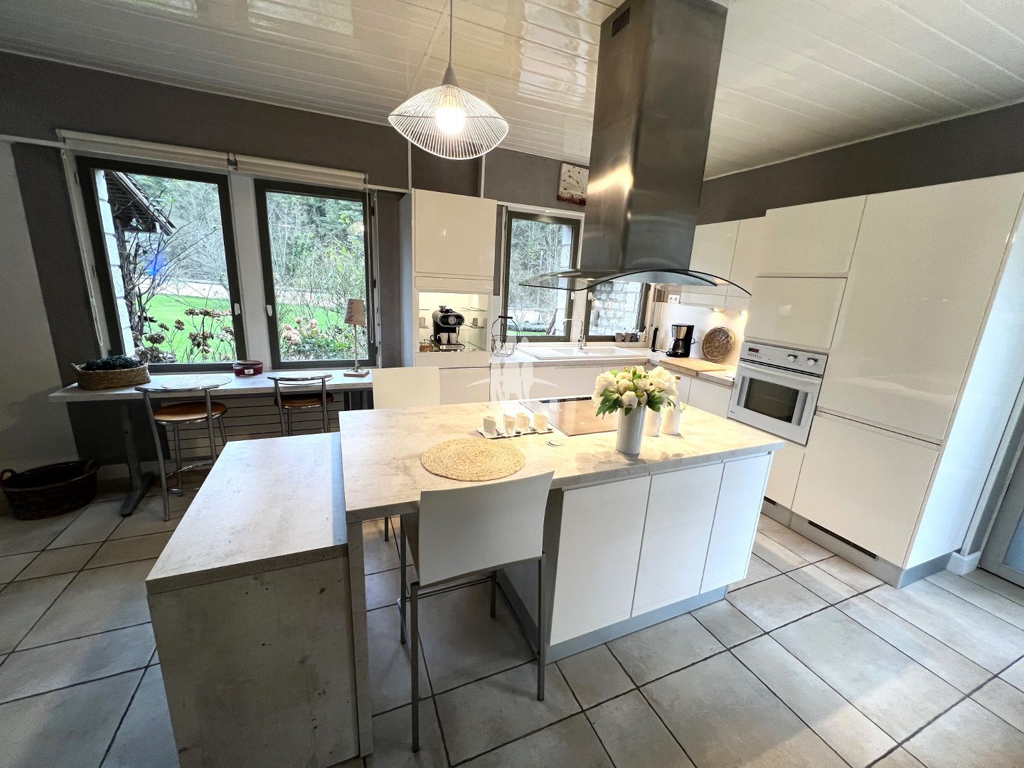 A vendre , Vironvay ( 27400 ),  propriété ,  253 m2 hab.  , 8 p