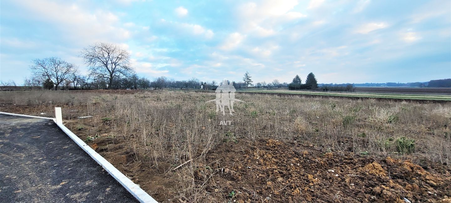 Terrain constructible à vendre  - 407m2 - Osthoffen (67990)
