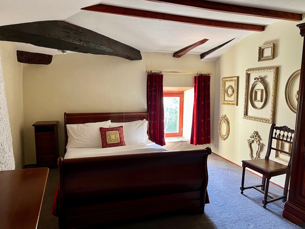 Maison à vendre  - 8 pièce(s) - 300m2 - Lespinassiere (11160)