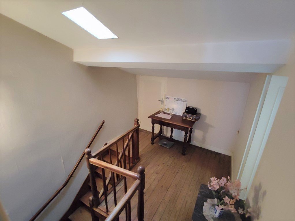 Maison à vendre  - 4 pièce(s) - 130m2 - Pons (17800)