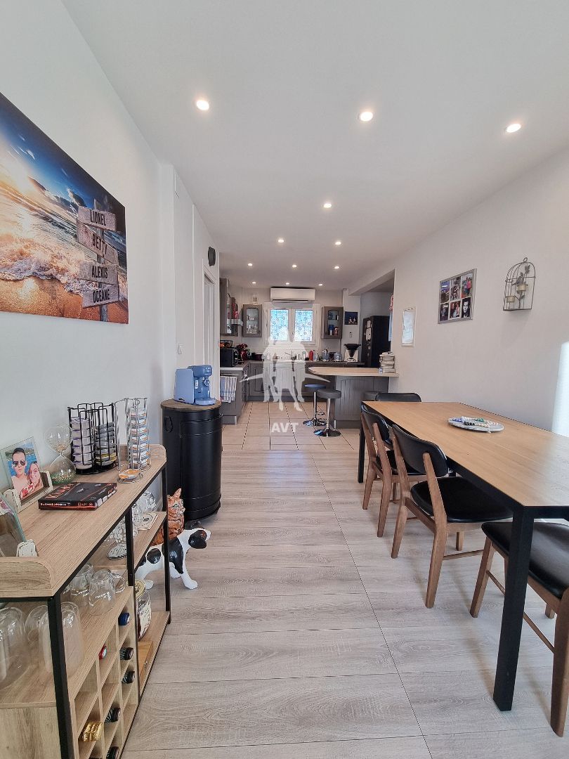 REZ-DE-VILLA AVEC TERRAIN 