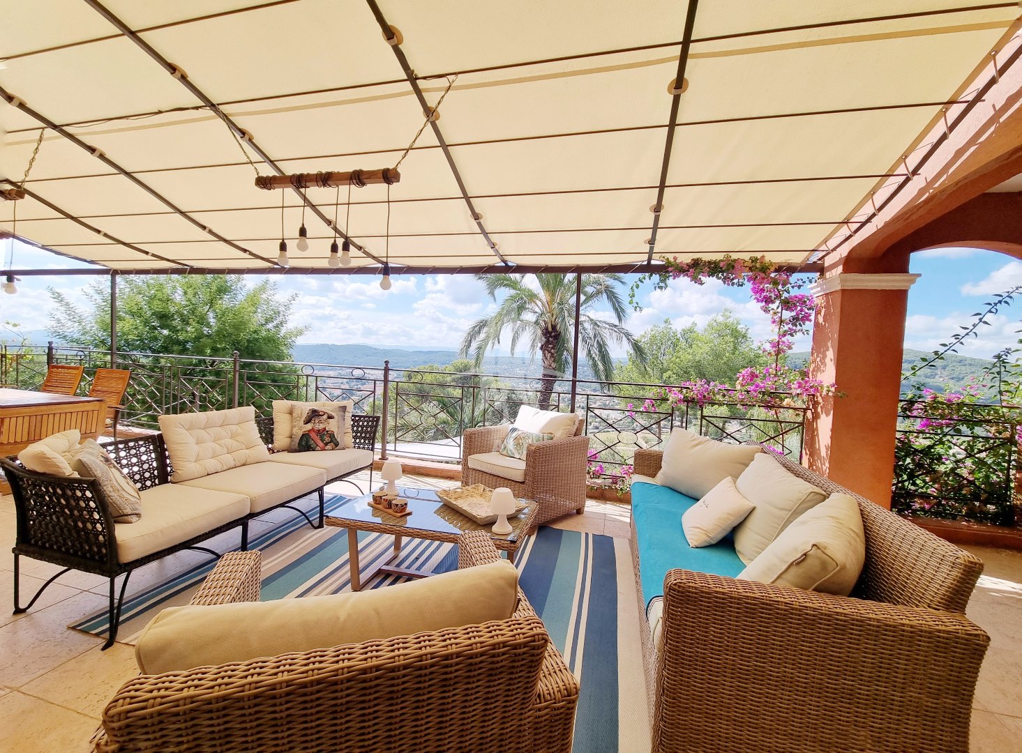 Maison à vendre  - 7 pièce(s) - 209m2 - Draguignan (83300)