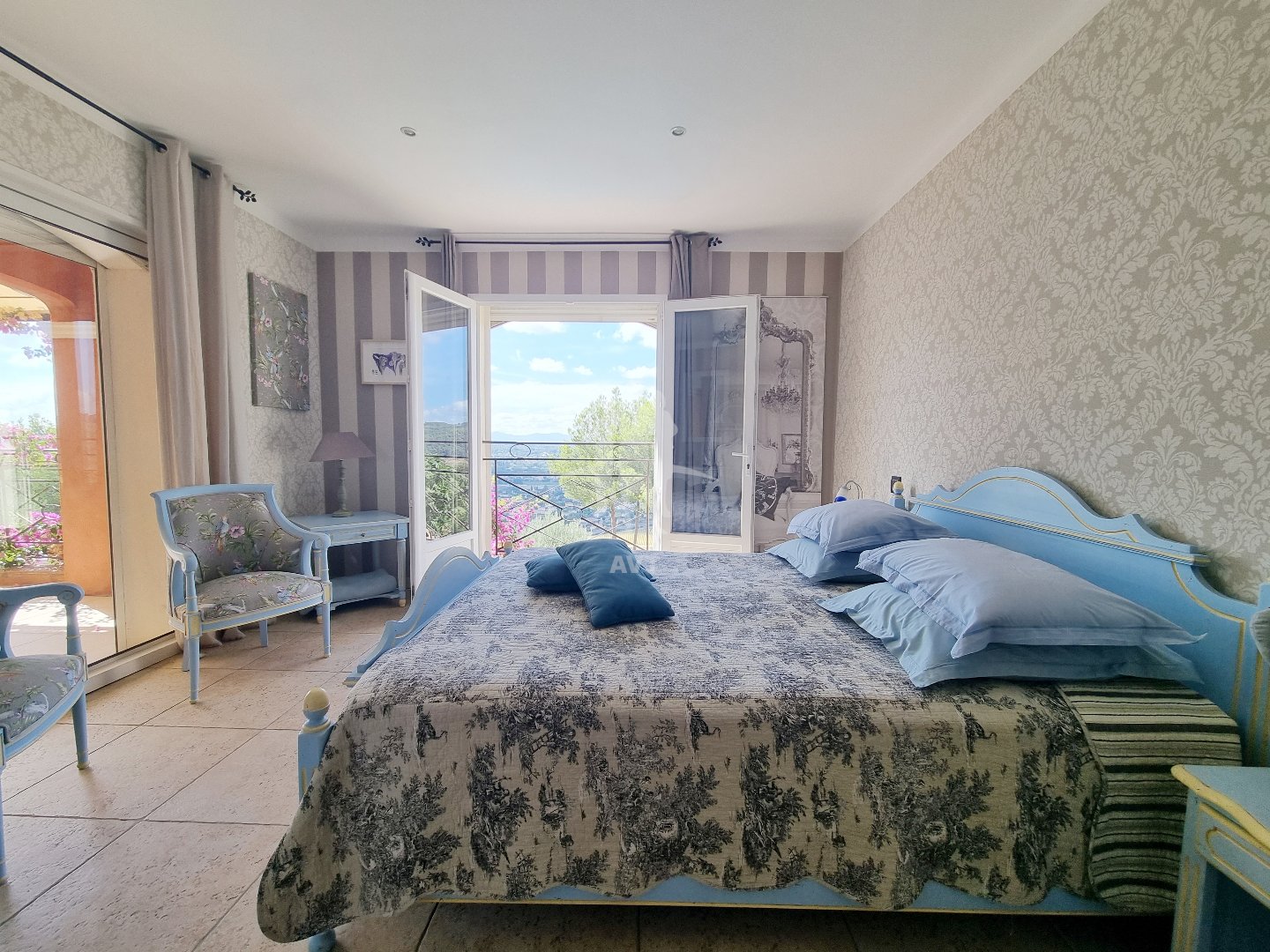 Maison à vendre  - 7 pièce(s) - 209m2 - Draguignan (83300)