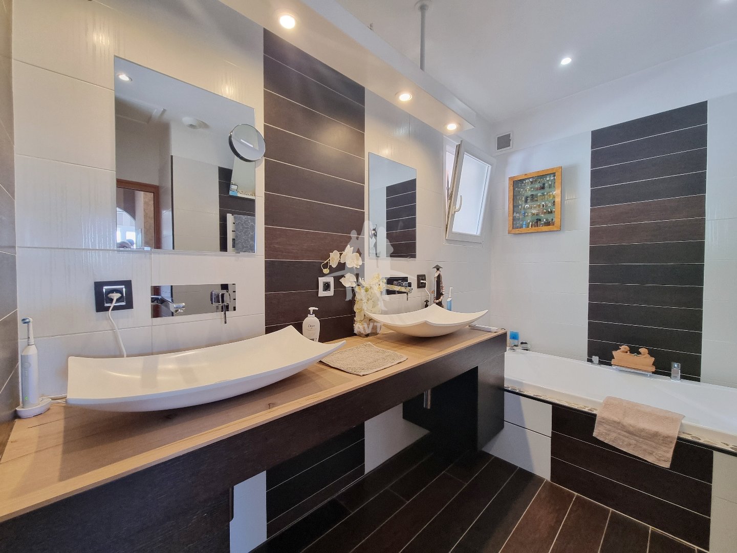 Maison à vendre  - 7 pièce(s) - 209m2 - Draguignan (83300)