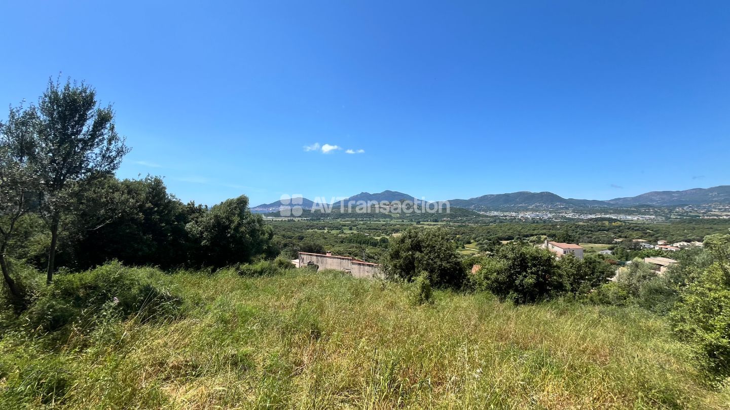 Terrain constructible à vendre  - 1976m2 - Bastelicaccia (20129)