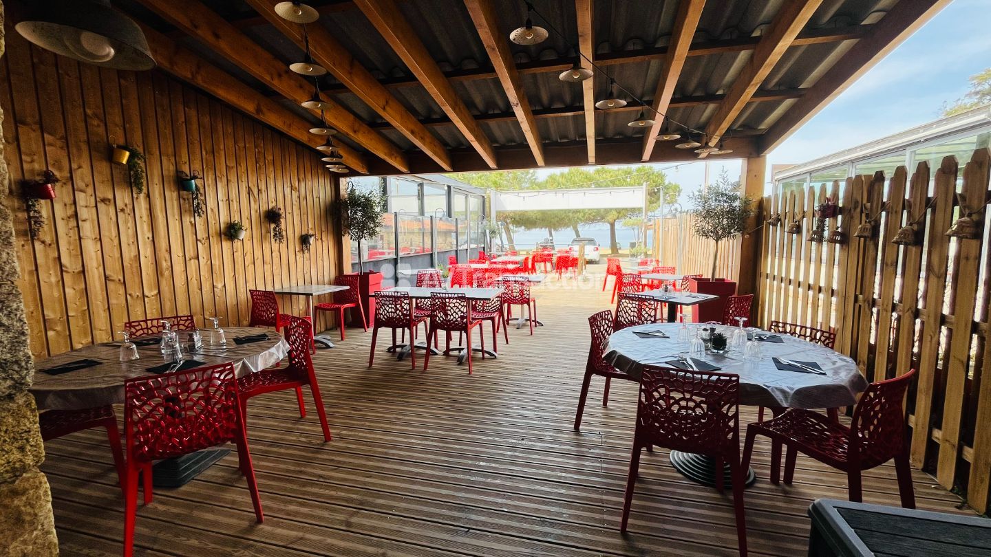 PORTICCIO – RESTAURANT EN BORD DE MER – 80 COUVERTS – BELLE OPPO