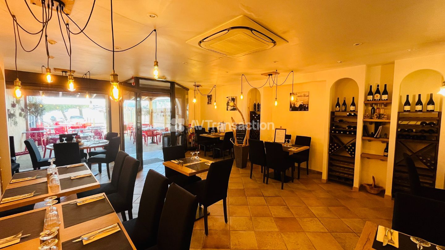 PORTICCIO – RESTAURANT EN BORD DE MER – 80 COUVERTS – BELLE OPPO
