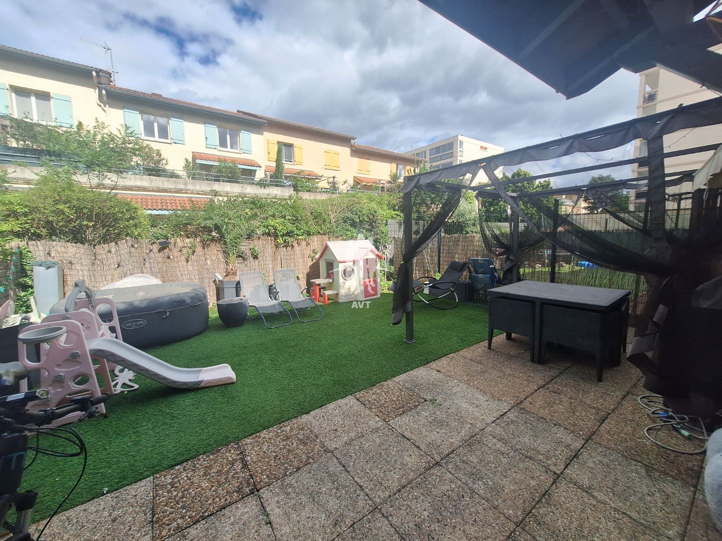 Appartement à vendre  - 3 pièce(s) - 70m2 - Lyon (69008)