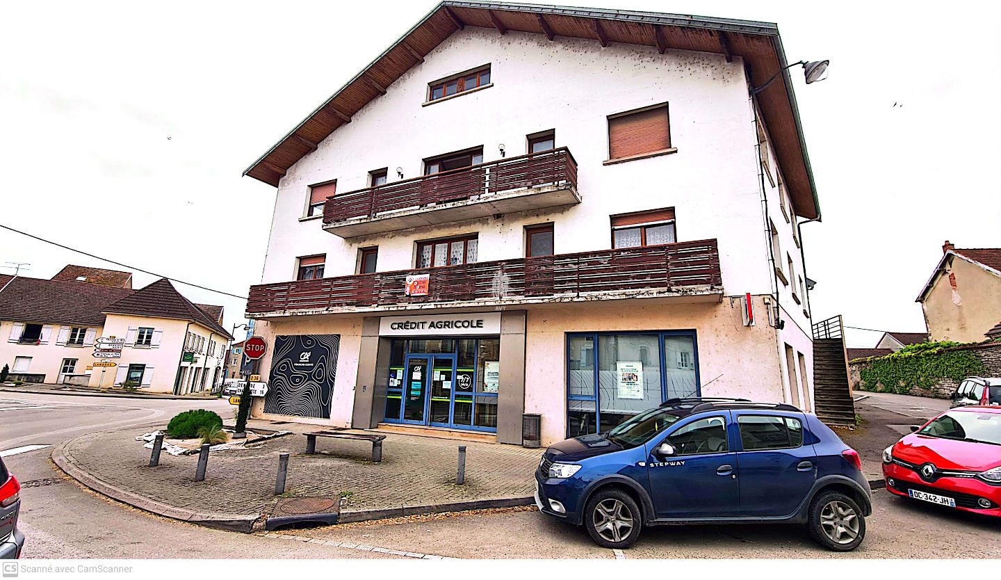 Immeuble à rénover, surface totale 750 m²