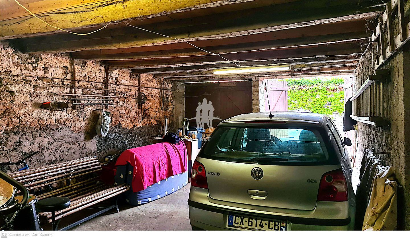 Immeuble à rénover, surface totale 750 m²