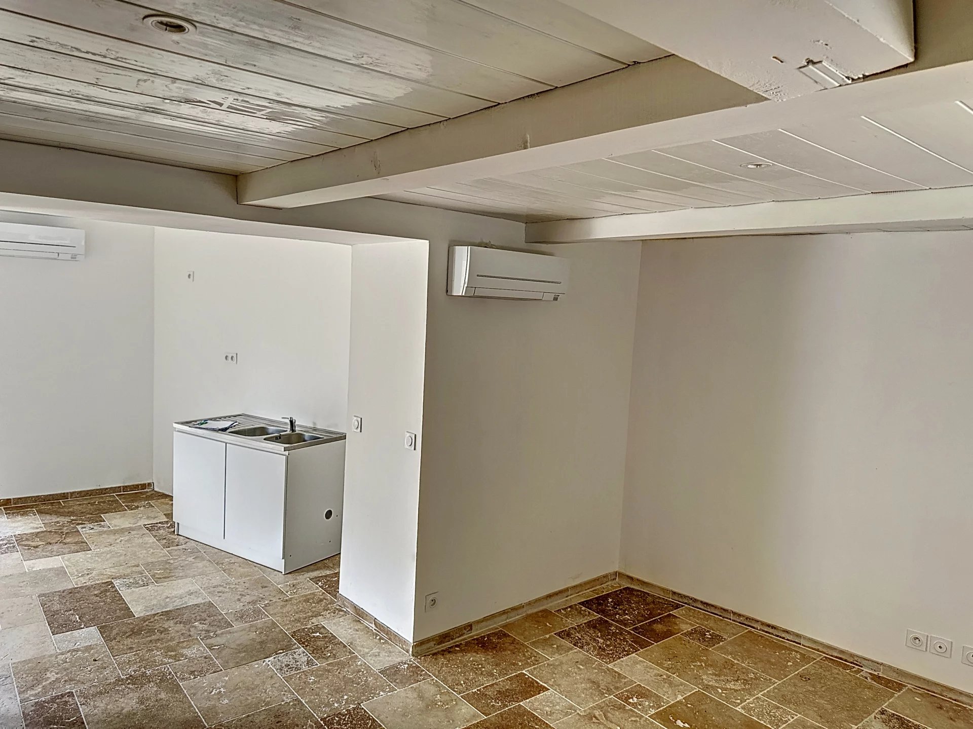 Maison à vendre  - 3 pièce(s) - 78m2 - Villecroze (83690)