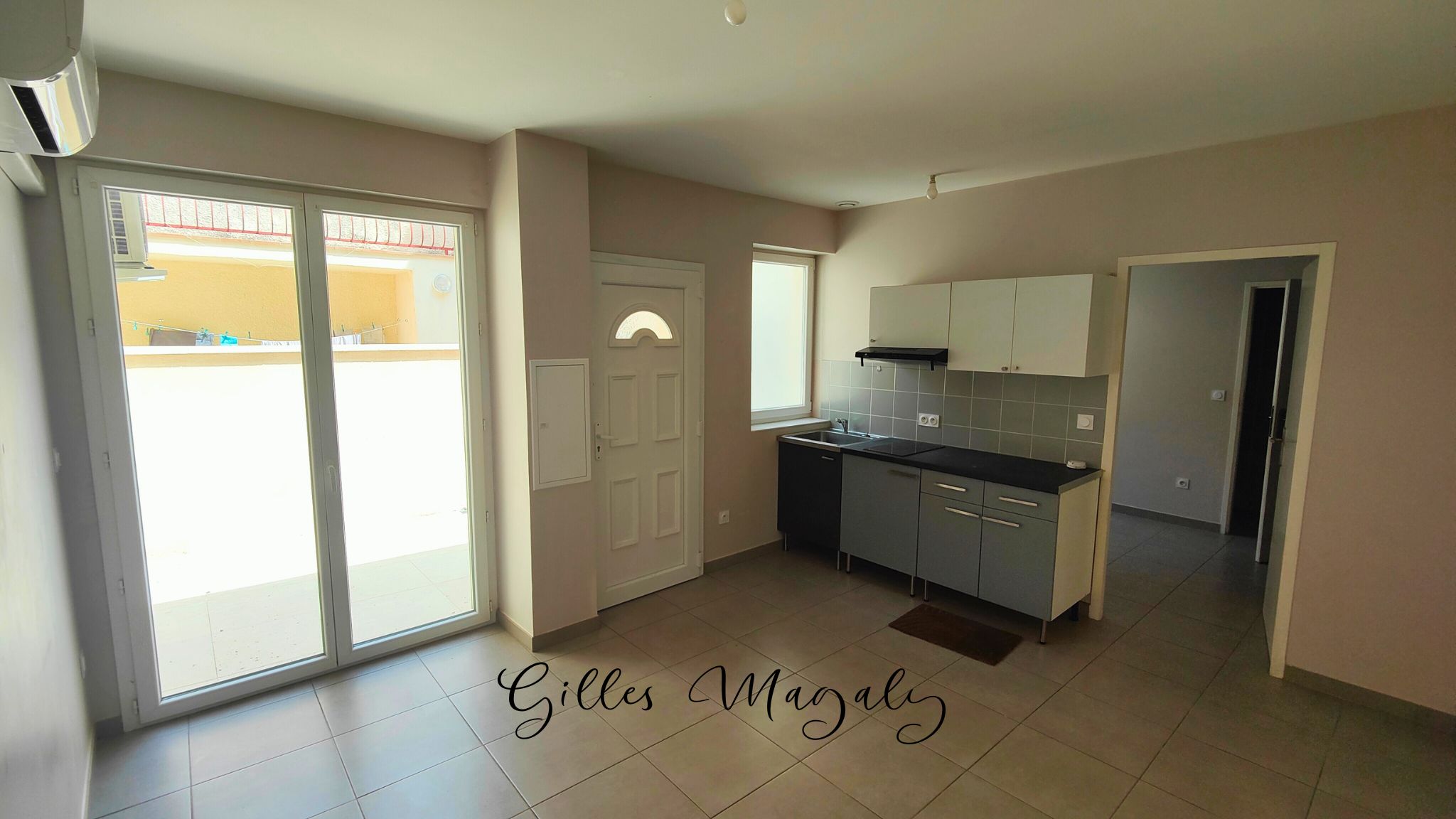 >Appartement en rez-de-jardin à vendre  - 2 pièce(s) - 26.85m2 - Nîmes (30000)