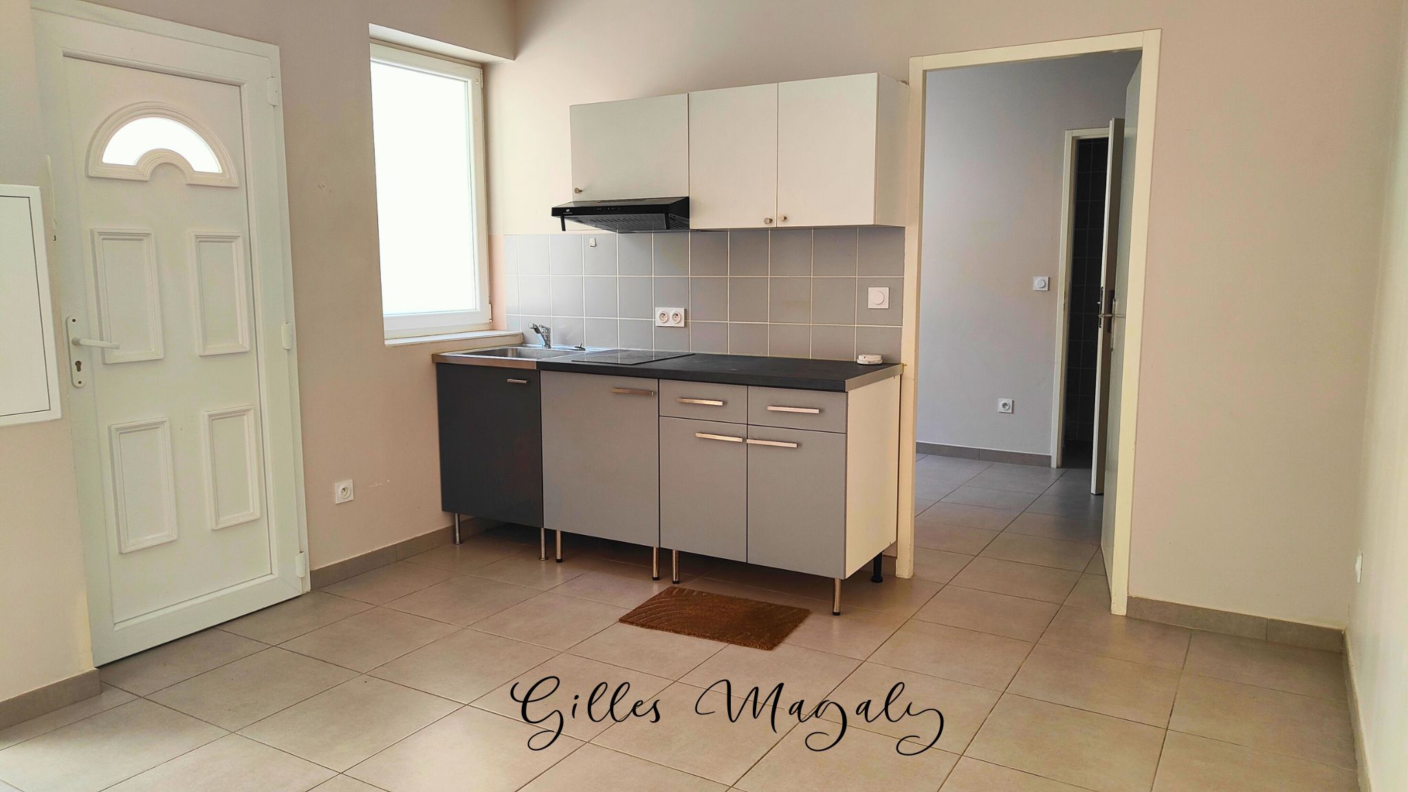 >Appartement en rez-de-jardin à vendre  - 2 pièce(s) - 26.85m2 - Nîmes (30000)