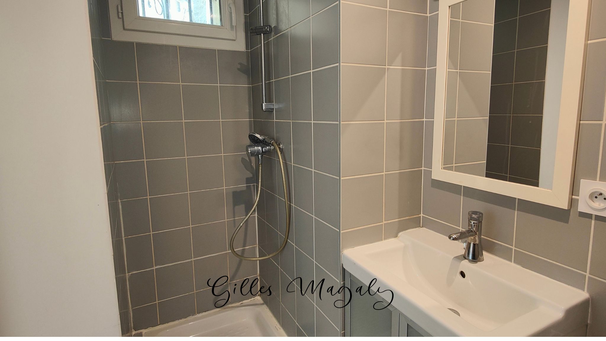 >Appartement en rez-de-jardin à vendre  - 2 pièce(s) - 26.85m2 - Nîmes (30000)