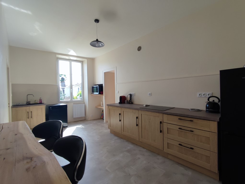 Maison en pierre à vendre  - 3 pièce(s) - 87m2 - Mortagne Sur Gironde (17120)