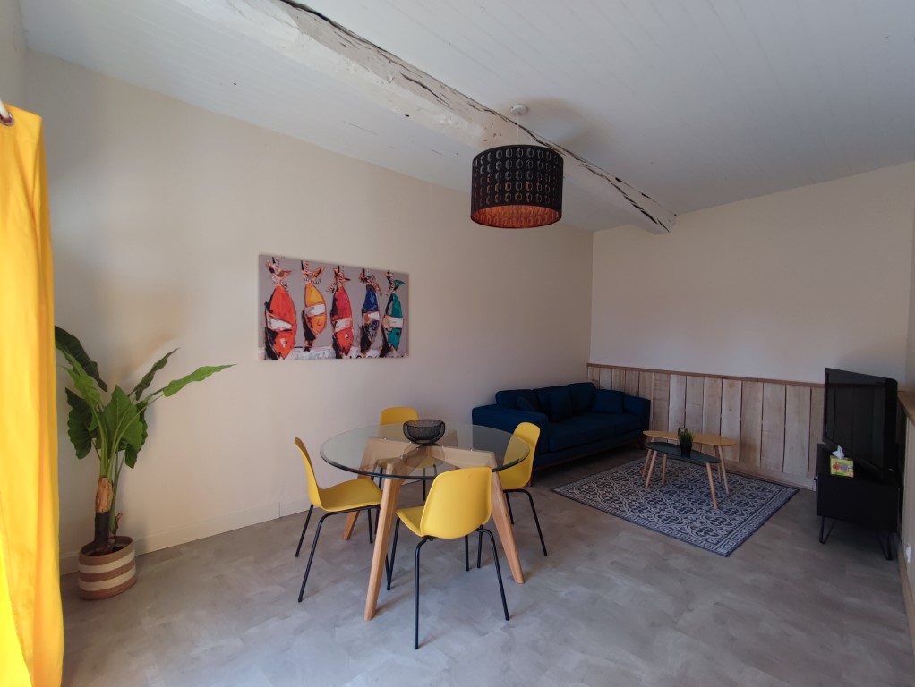 Maison en pierre à vendre  - 3 pièce(s) - 87m2 - Mortagne Sur Gironde (17120)