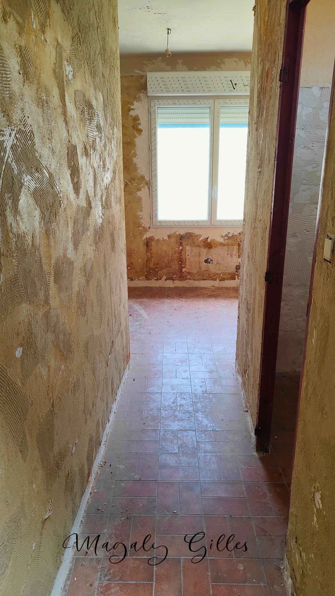 Appartement à rénover à vendre  - 2 pièce(s) - 25m2 - Nîmes (30000)