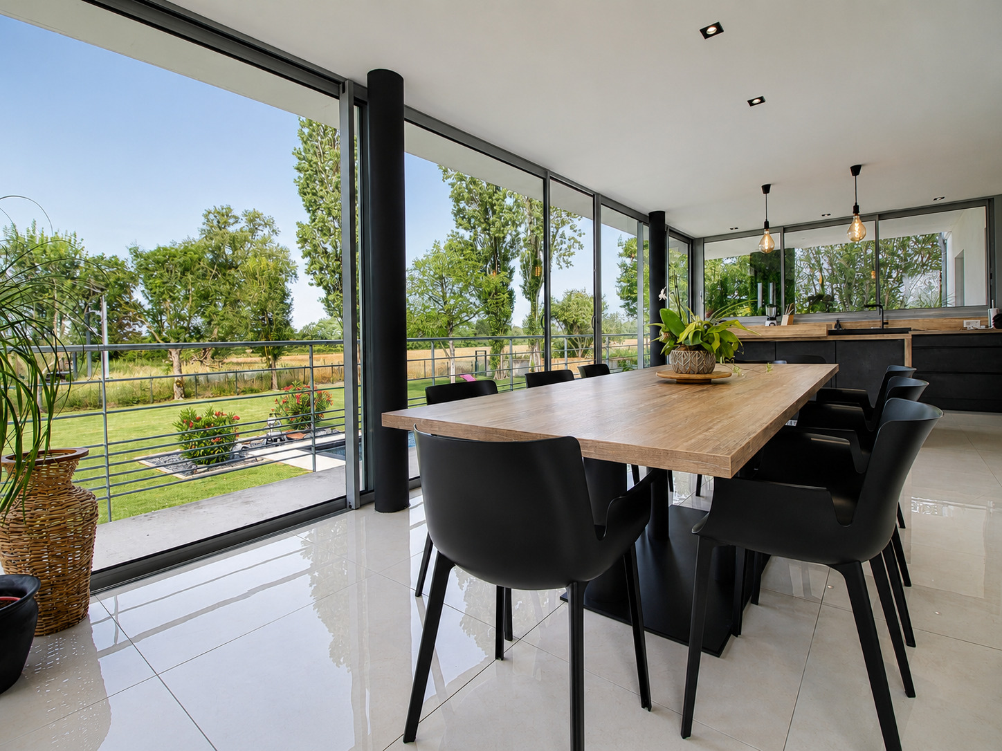 Maison rénovée à vendre  - 8 pièce(s) - 290m2 - Saujon (17600)