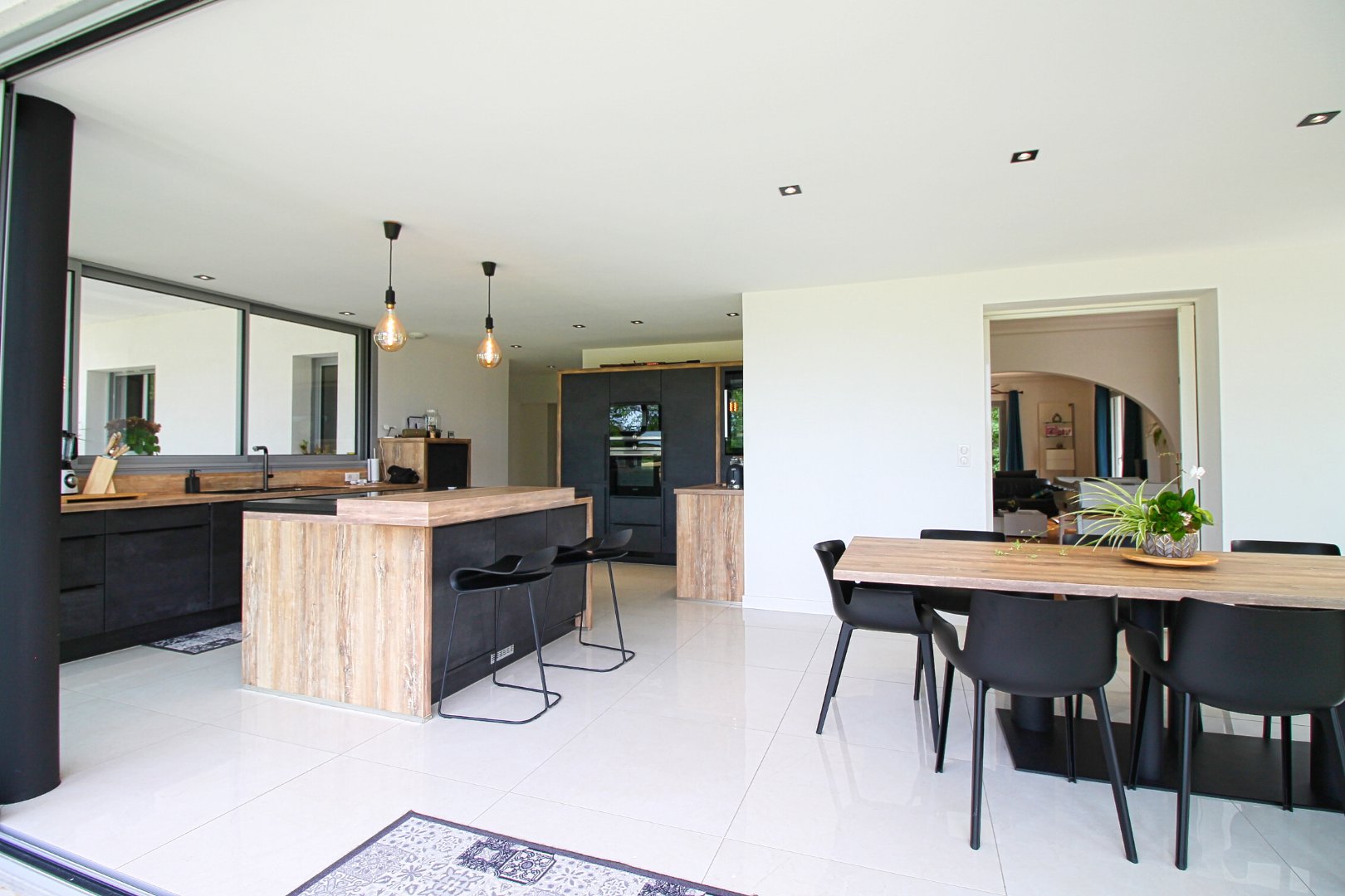 Maison rénovée à vendre  - 8 pièce(s) - 290m2 - Saujon (17600)