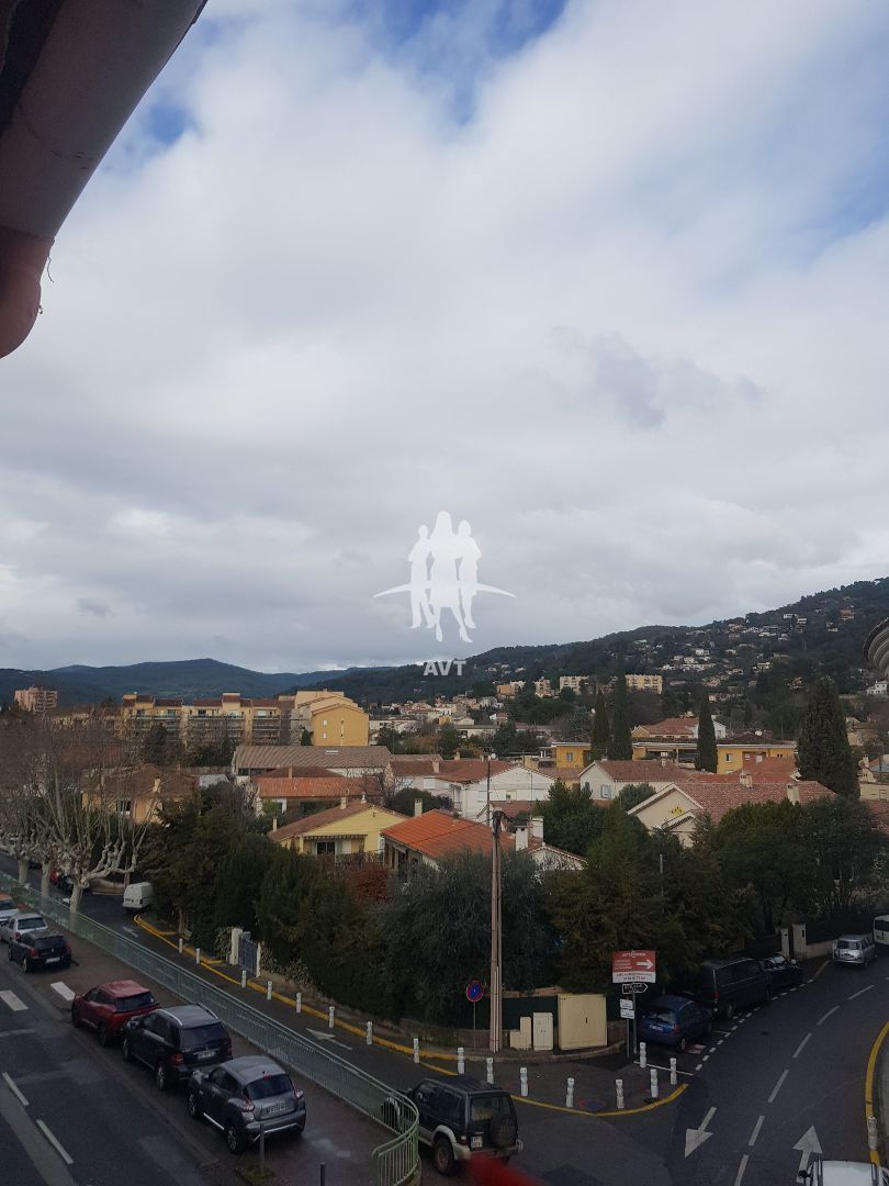 Immeuble de rapport à vendre  - 18 pièce(s) - 600m2 - Draguignan (83300)